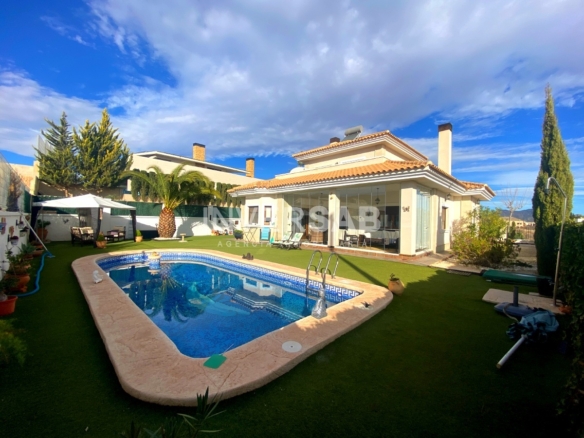 Chalet Urbanización Ecocuidad Monovar