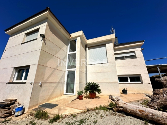 Chalet independiente en la Horteta Petrer