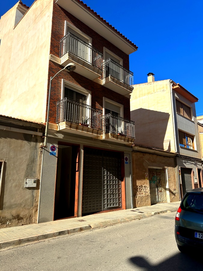 Casa Independiente calle Alicante NOVELDA