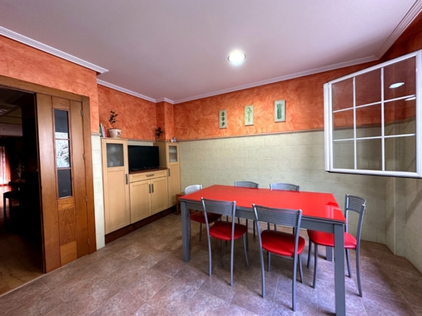 Casa independiente en barrio Sagrado Corazón NOVELDA