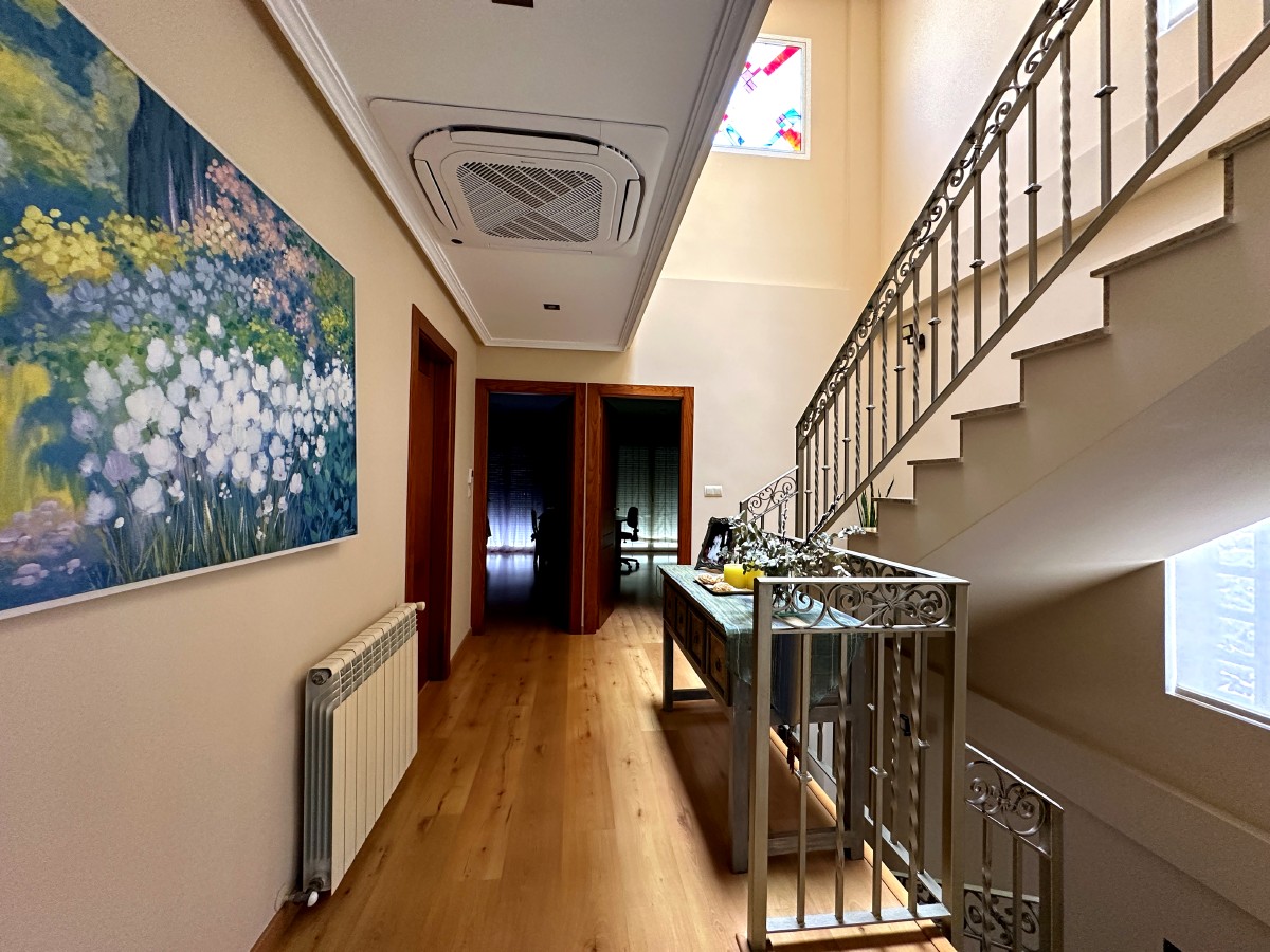 Casa independiente en barrio Sagrado Corazón NOVELDA