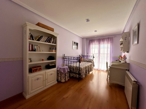 Casa independiente en barrio Sagrado Corazón NOVELDA