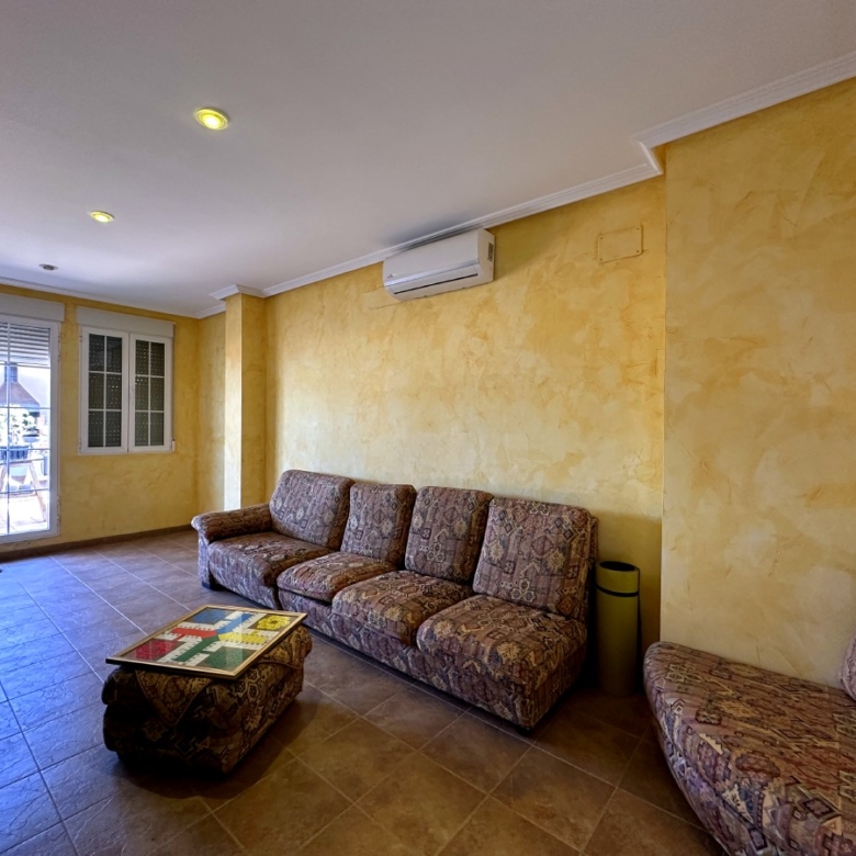 Casa independiente en barrio Sagrado Corazón NOVELDA