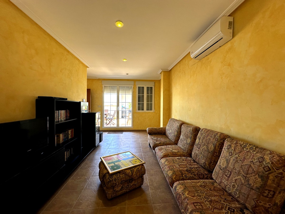 Casa independiente en barrio Sagrado Corazón NOVELDA