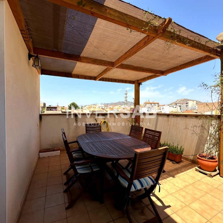 Casa Independiente en barrio Sagrado Corazón, Novelda (Alicante)