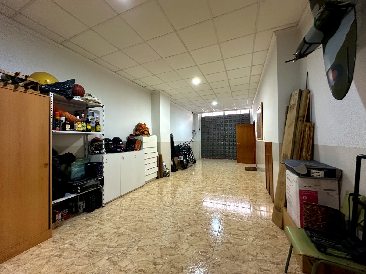 Casa independiente en barrio Sagrado Corazón NOVELDA