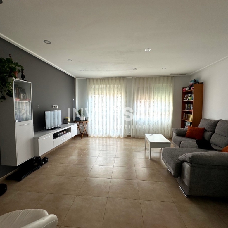 Piso primera planta en barrio San Roque, Novelda (Alicante)