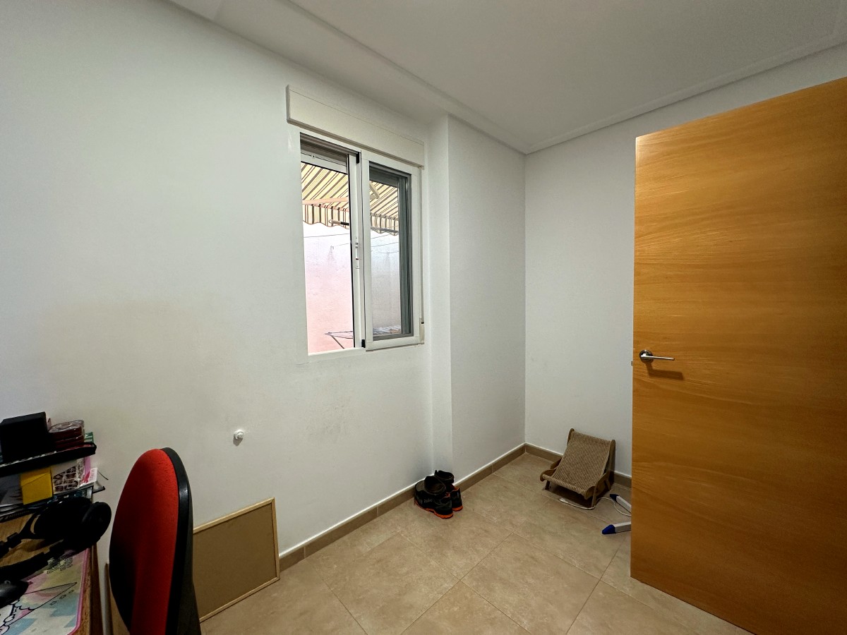 Piso primera planta en barrio San Roque NOVELDA